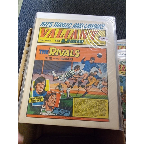 346 - COMICS: box of approx 100 comics to include Scream (#1-14): Valiant Jan 74-Sep76 and others. (One bo... 