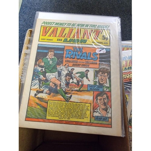 346 - COMICS: box of approx 100 comics to include Scream (#1-14): Valiant Jan 74-Sep76 and others. (One bo... 