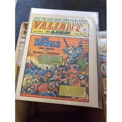 346 - COMICS: box of approx 100 comics to include Scream (#1-14): Valiant Jan 74-Sep76 and others. (One bo... 