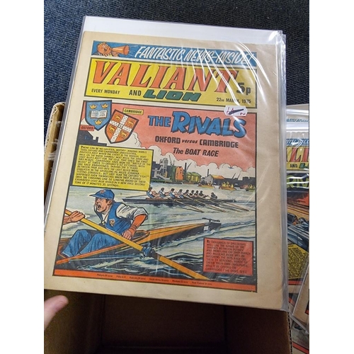 346 - COMICS: box of approx 100 comics to include Scream (#1-14): Valiant Jan 74-Sep76 and others. (One bo... 