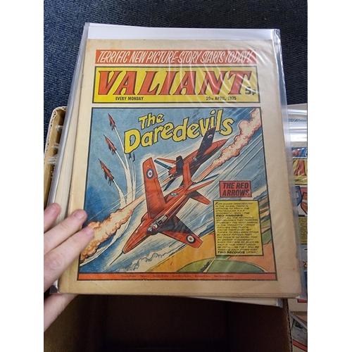 346 - COMICS: box of approx 100 comics to include Scream (#1-14): Valiant Jan 74-Sep76 and others. (One bo... 