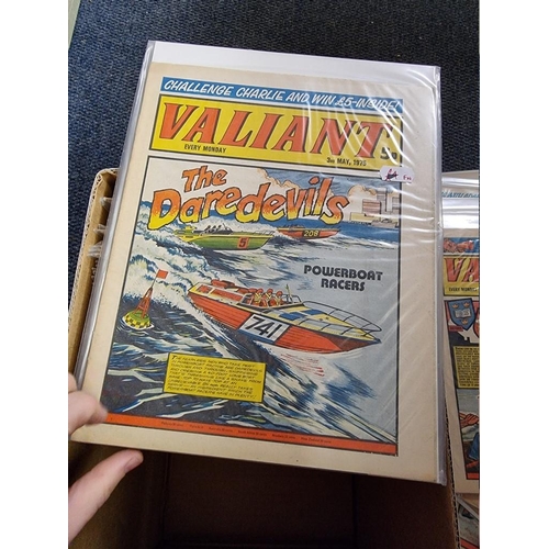 346 - COMICS: box of approx 100 comics to include Scream (#1-14): Valiant Jan 74-Sep76 and others. (One bo... 