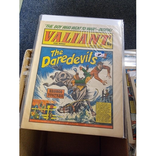 346 - COMICS: box of approx 100 comics to include Scream (#1-14): Valiant Jan 74-Sep76 and others. (One bo... 