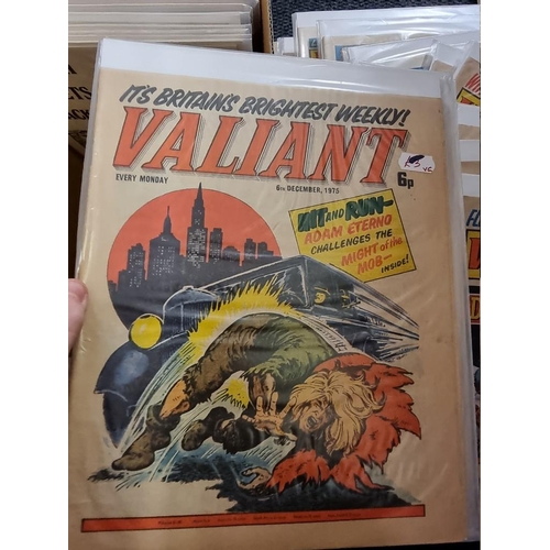 346 - COMICS: box of approx 100 comics to include Scream (#1-14): Valiant Jan 74-Sep76 and others. (One bo... 