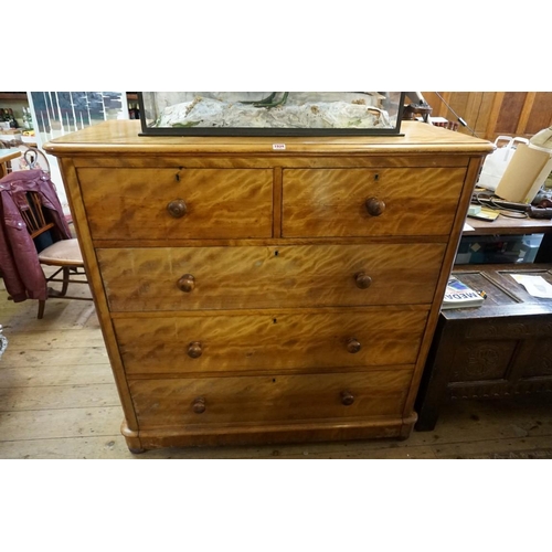 1414 - A Victorian satin birch chest of drawers, 121cm wide.