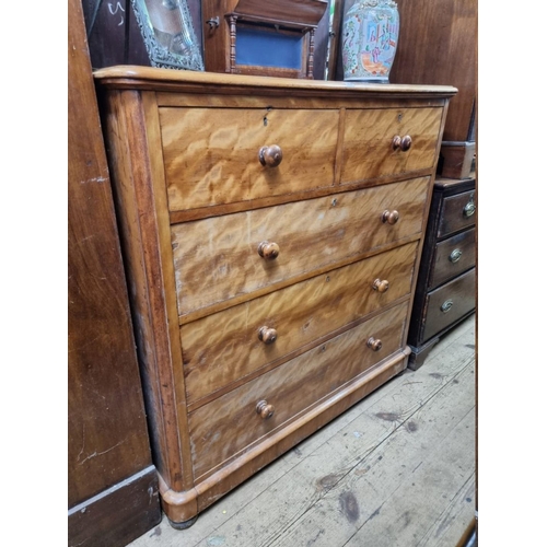 1414 - A Victorian satin birch chest of drawers, 121cm wide.