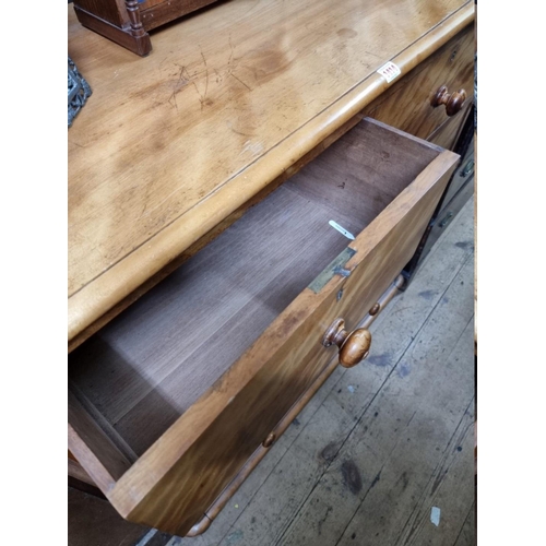 1414 - A Victorian satin birch chest of drawers, 121cm wide.