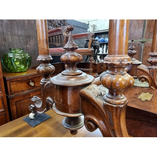 1455 - A Victorian figured walnut oval card table, 92cm wide. 