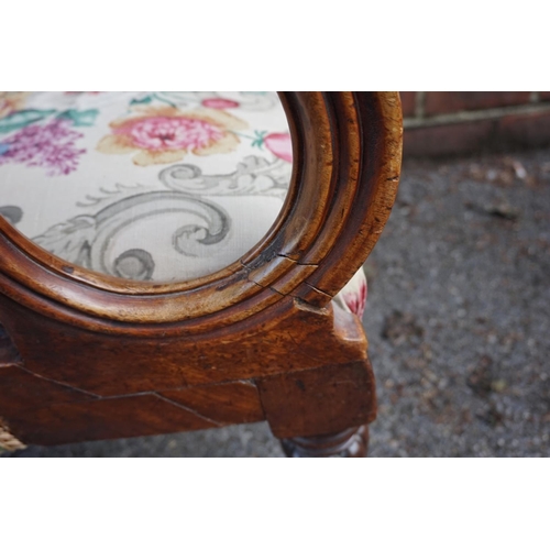 1477 - A Victorian mahogany slipper back occasional chair.  