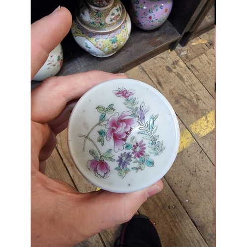 1548 - An interesting collection of Chinese porcelain, Kangxi and later, to include a Batavia ware saucer d... 