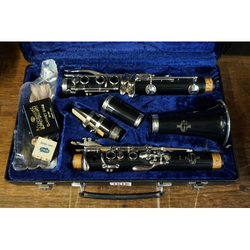 1616 - A Buffet Crampon clarinet, in fitted case. 