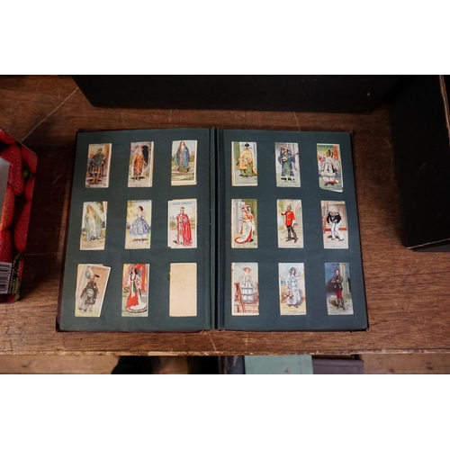 1632 - A large quantity of cigarette cards. 