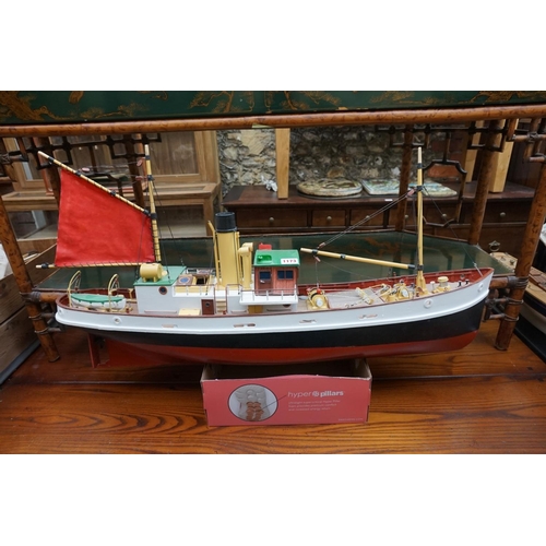 1173 - A model of a trawler, 88.5cm long. 