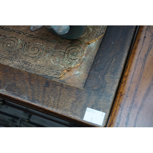 1181 - An early 20th century mahogany pedestal desk, 152.5cm wide. 