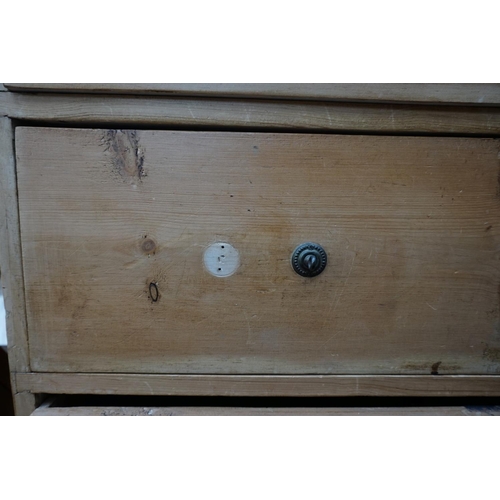 1228 - A small 19th century pine chest of drawers, 85cm wide.