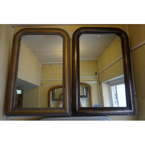 1280 - Two similar Victorian style wall mirrors, 84 x 56cm.  