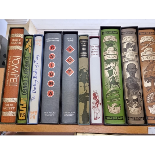 108 - FOLIO SOCIETY: large collection of approx 115 volumes, Folio Society, all but 2 boxed, generall... 