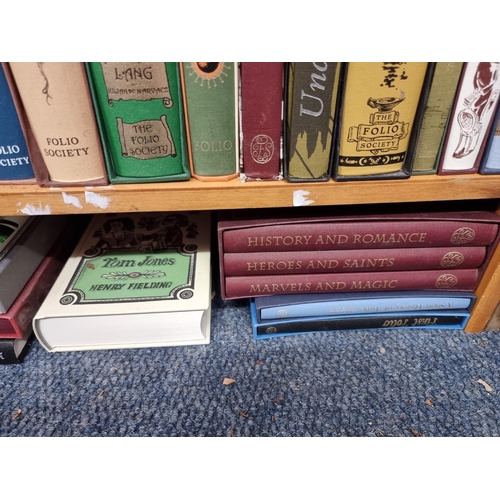 108 - FOLIO SOCIETY: large collection of approx 115 volumes, Folio Society, all but 2 boxed, generall... 