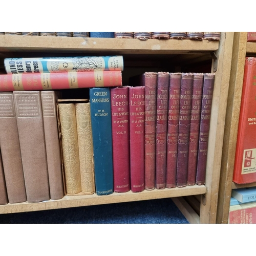 131 - MISCELLANEOUS LITERATURE: a quantity of books over 3 shelves, miscellaneous 19th-20thc literature, h... 