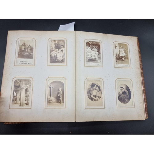 178 - CARTE DE VISITE ALBUM: period album of approx 190 cartes des visite, portraits, genre types and topo... 