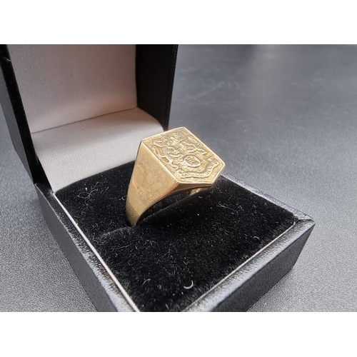 695 - A 9ct gold Millwall Football Club supporters signet ring, size X, 6g.