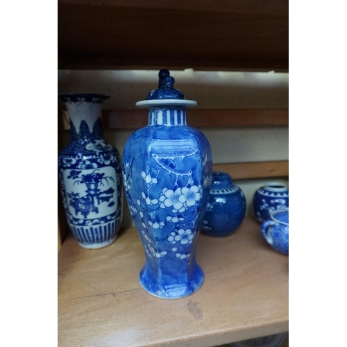 1098 - A collection of Chinese and Japanese blue and white porcelain, largest 27cm high. (12)... 