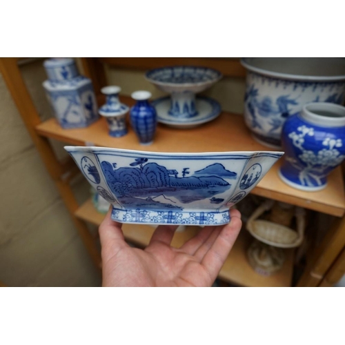 1115 - A collection of Chinese and Japanese blue and white ceramics, largest 25cm. (16)... 