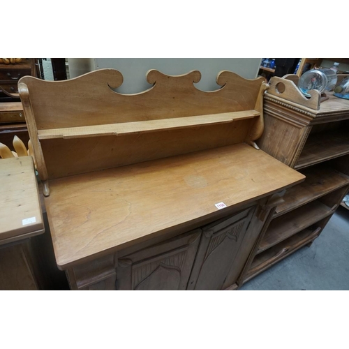 1150 - A Victorian walnut chiffonier, 90.5cm wide.