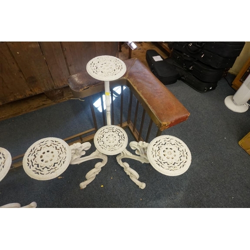 1422 - A pair of Victorian white painted cast iron four tier plant stands, 78cm high. ... 