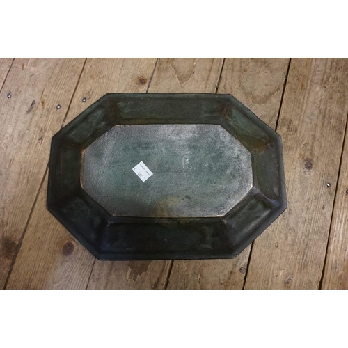 1538 - A small quantity of metalware, to include a bronze octagonal tray or stand, 33.5cm wide. ... 