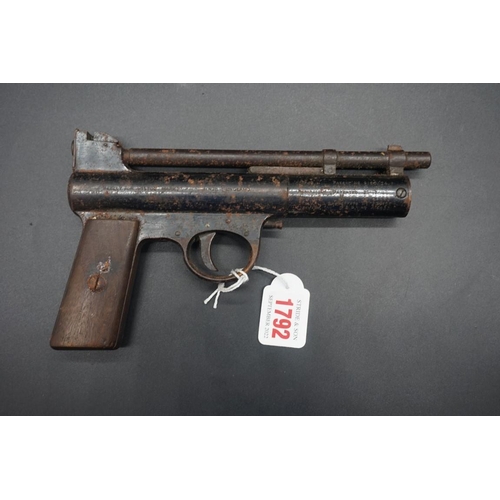 1792 - A Webley and Scott Mk1 .177 cal air pistol.