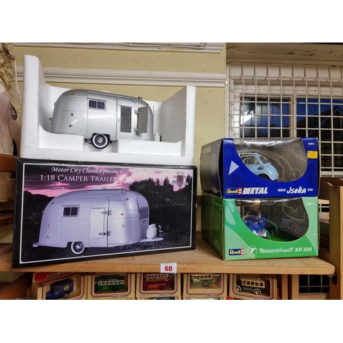 68 - Motor City Classics: a diecast 1:18 Camper Trailer; together with two models by Revell, Nos: 08911 a... 