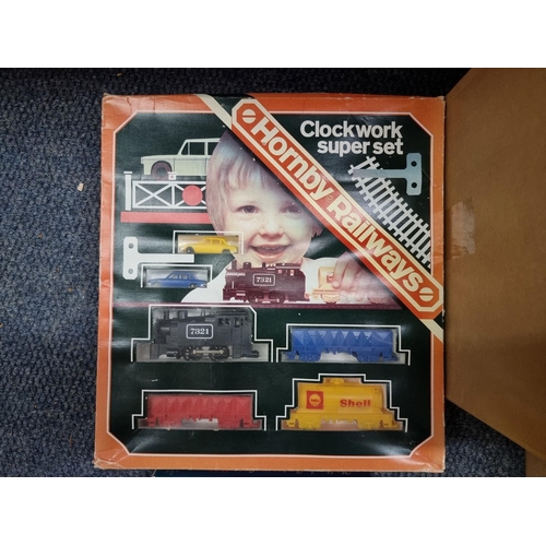 91 - Hornby Dublo: an extensive collection of circa 1950s-60s Hornby Dublo, to include: an EDP1 Passenger... 