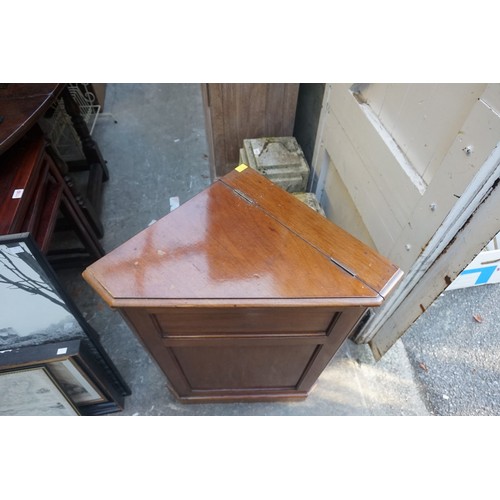 1045a - An antique mahogany corner laundry basket. 