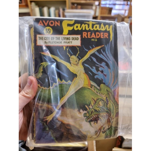 166 - AVON FANTASY READER: collection of 17 issues, late 1940s period, colour printed pictorial wrappers, ... 