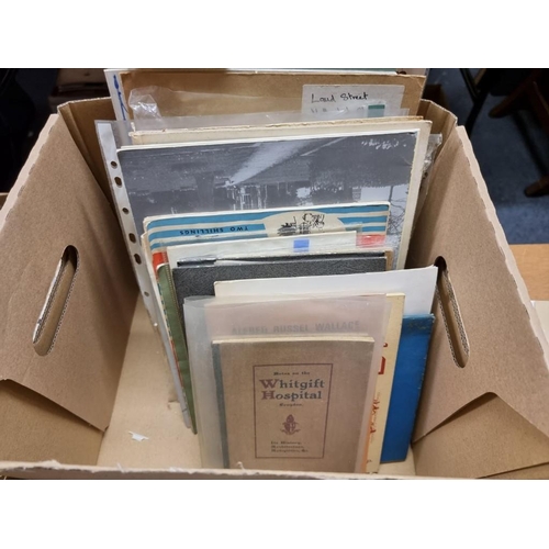 228 - CROYDON: a collection of pamphlets, booklets and ephemera relating to Croydon, largely mid-later c20... 