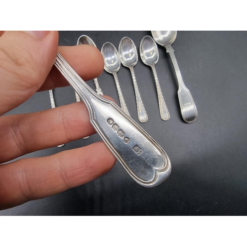 578 - Eight silver tea and coffee spoons, comprising: an Alnwick commemorative teaspoon; a set o... 