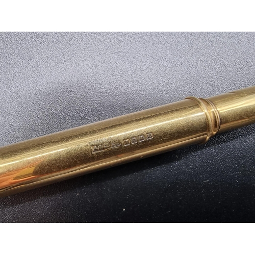 676 - An 18ct gold propelling pencil, by Asprey, London 1919, 9cm, 24.4g gross weight.