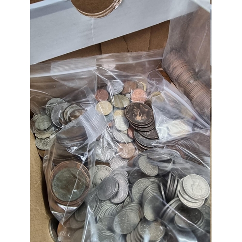 901 - Coins: a collection of UK and mixed world coins, Victoria and later.