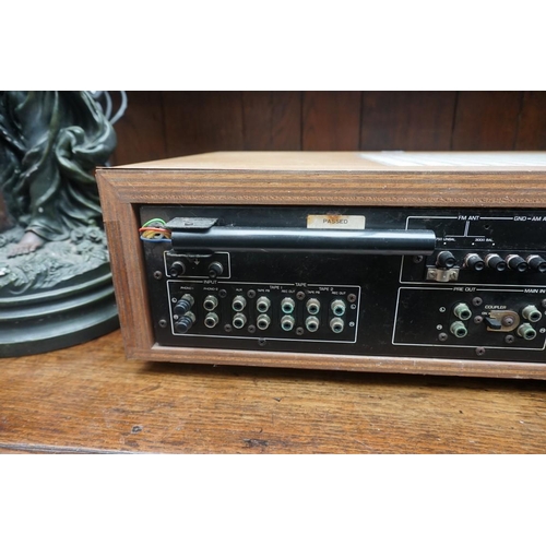 1085 - A Yamaha CR-1020 stereo receiver, 54cm wide. 