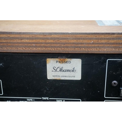 1085 - A Yamaha CR-1020 stereo receiver, 54cm wide. 