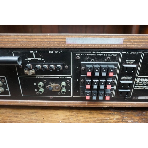 1085 - A Yamaha CR-1020 stereo receiver, 54cm wide. 