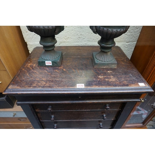 1173 - An early 20th century oak Wellington chest, 122 x 63cm.