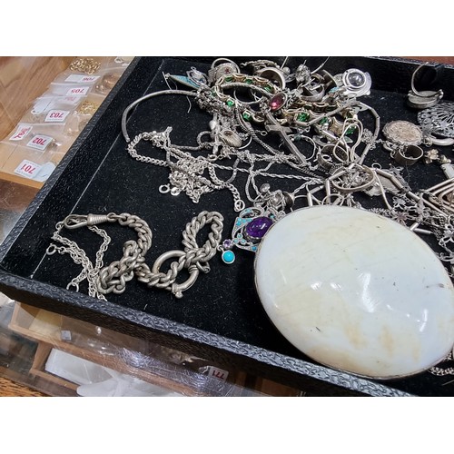 770 - A small collection of silver jewellery, to include earrings, rings, bracelets and pendants. 156g.... 