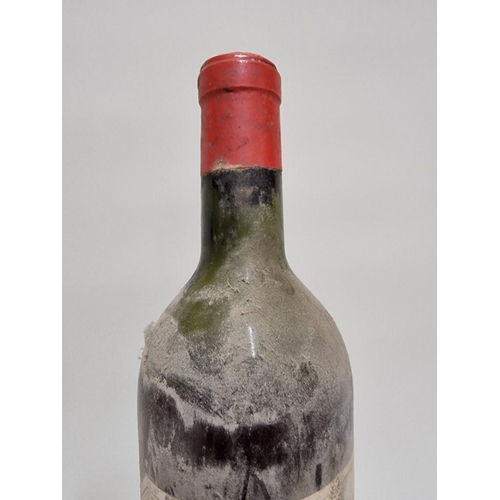 95 - A 75cl bottle of Chateau Margaux 1952.