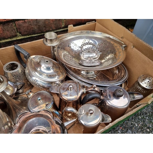 1073 - A quantity of silverplate. 