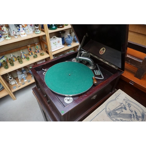 1170 - A 1920s mahogany table top gramophone, by Commonwealth; together with a collection of 78rpm records.... 