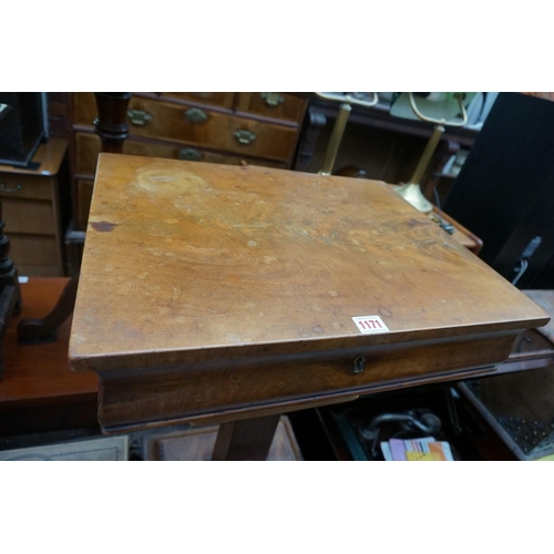 1171 - A Victorian mahogany pedestal work table, 51.5cm wide. 