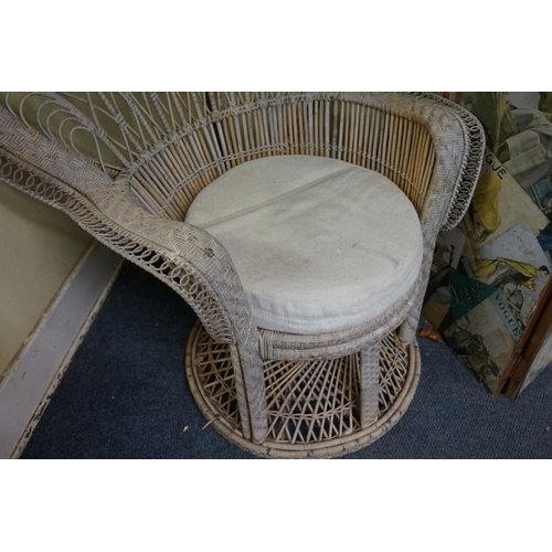 1481 - A rattan peacock chair.