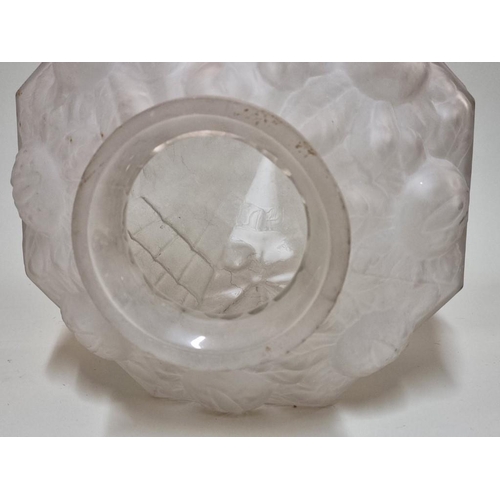 1576 - An Art Deco frosted glass shade, 25cm high. 